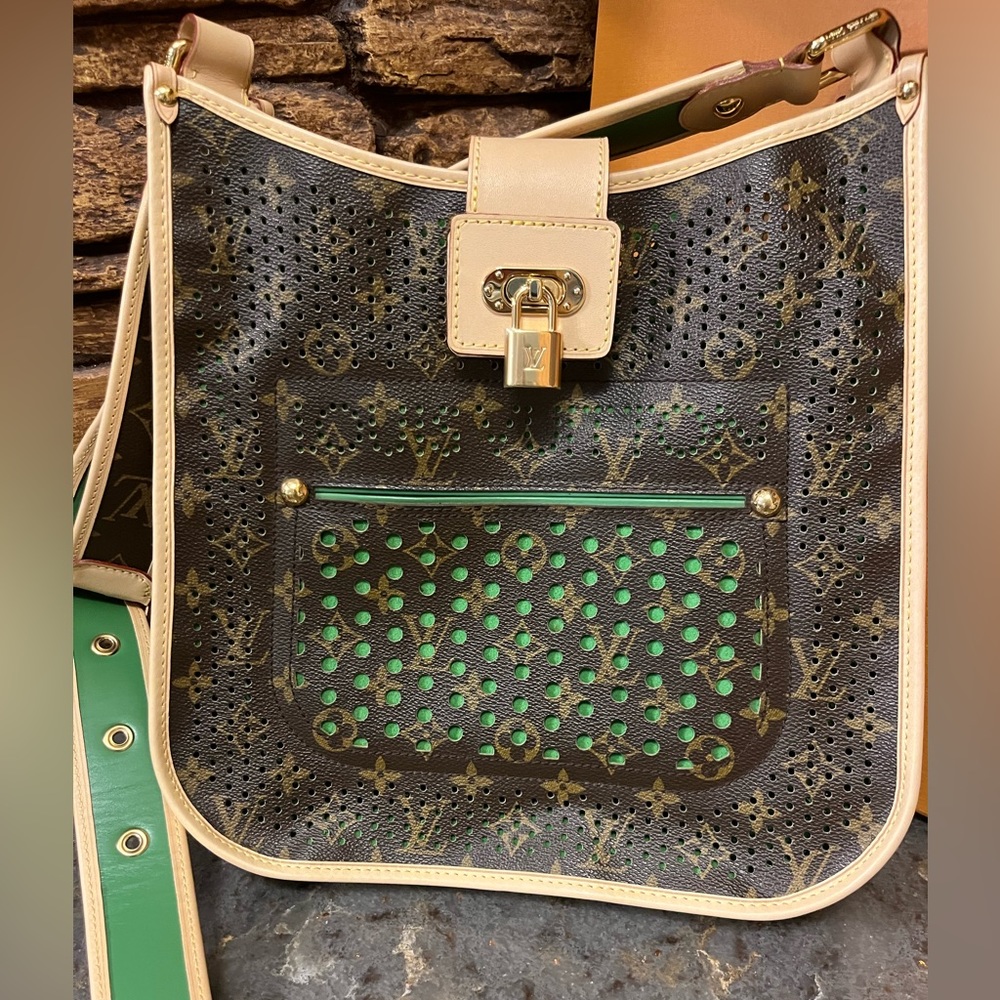 Louis Vuitton Musette Perforated. 💚Limited Edition Green Perforated Musette💚